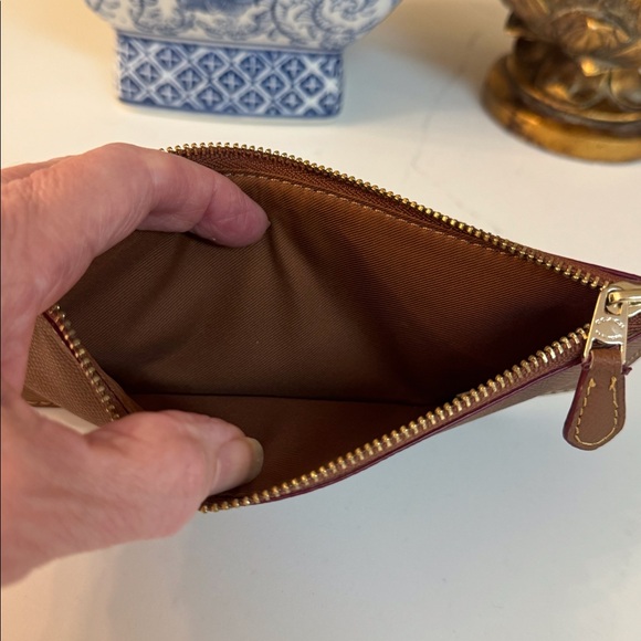 🤎 COACH TAN LEATHER ZIPPER POUCH! - Picture 2 of 6